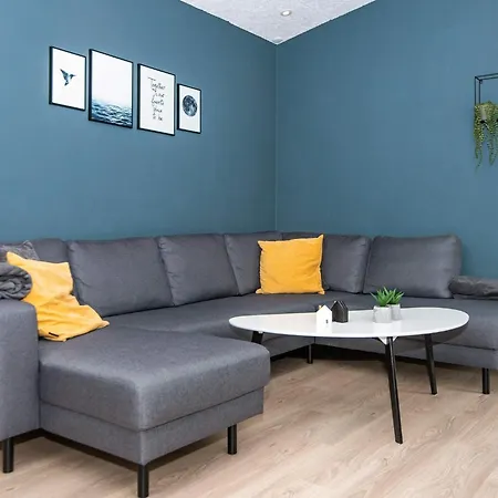 Luxury Lakeside Retreat-by Traum Tatil Evi *