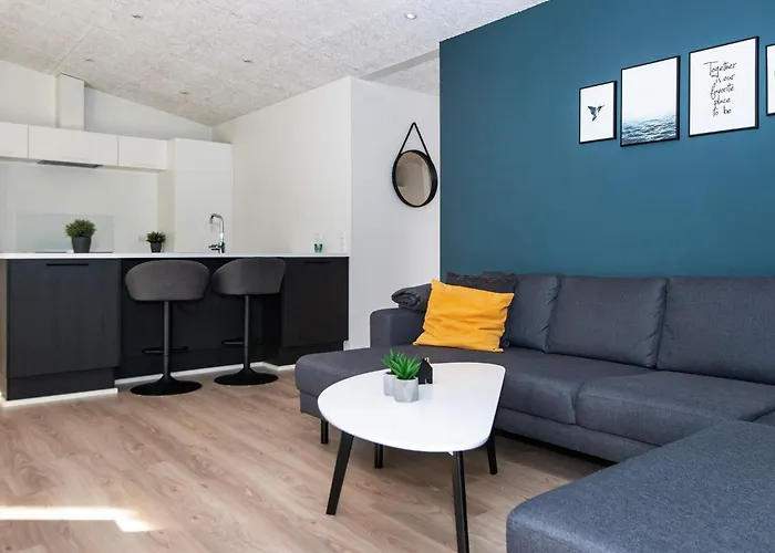 Tatil Evi Luxury Lakeside Retreat-by Traum *